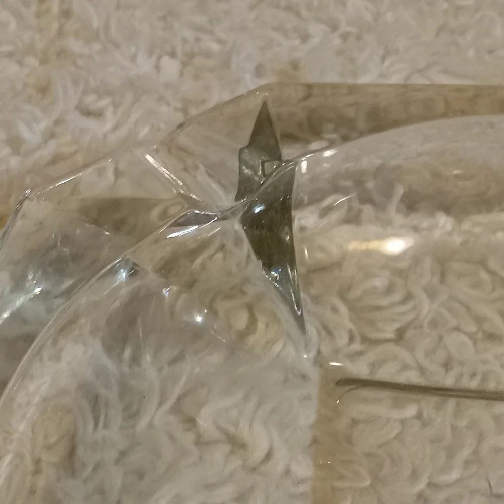 Glass - Picture 2 of 9